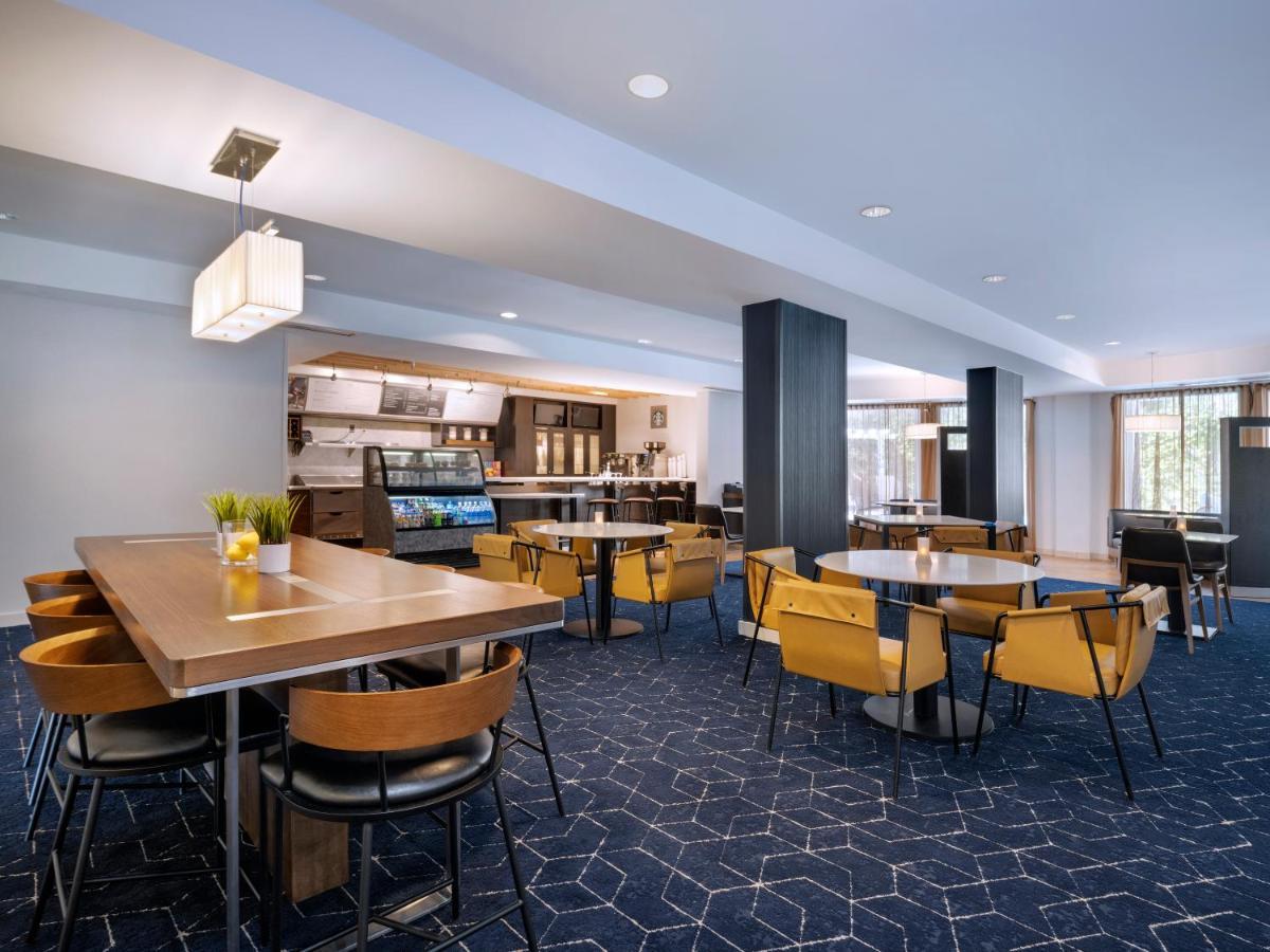 Courtyard Tampa North / I-75 Fletcher Экстерьер фото