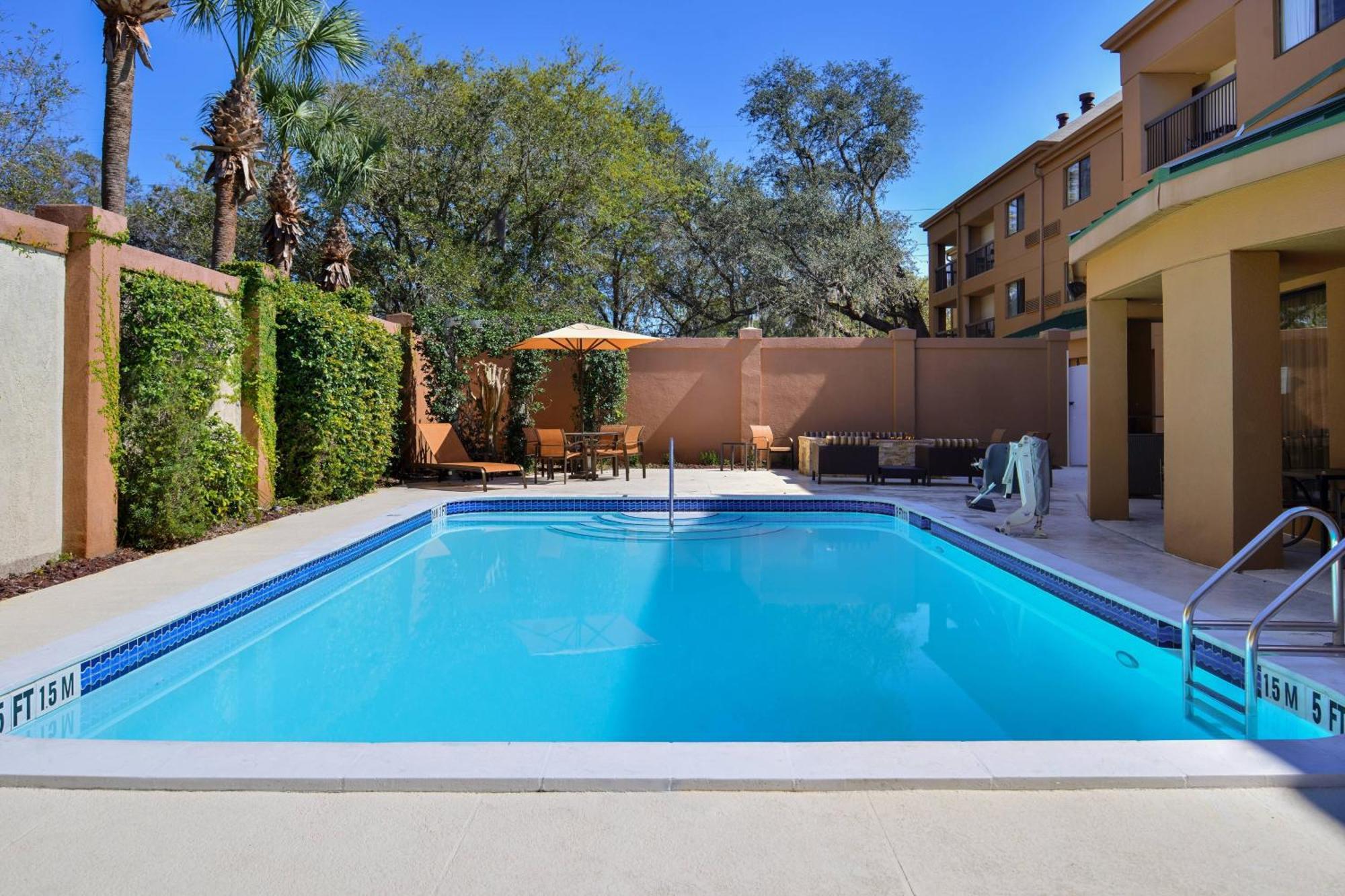 Courtyard Tampa North / I-75 Fletcher Экстерьер фото