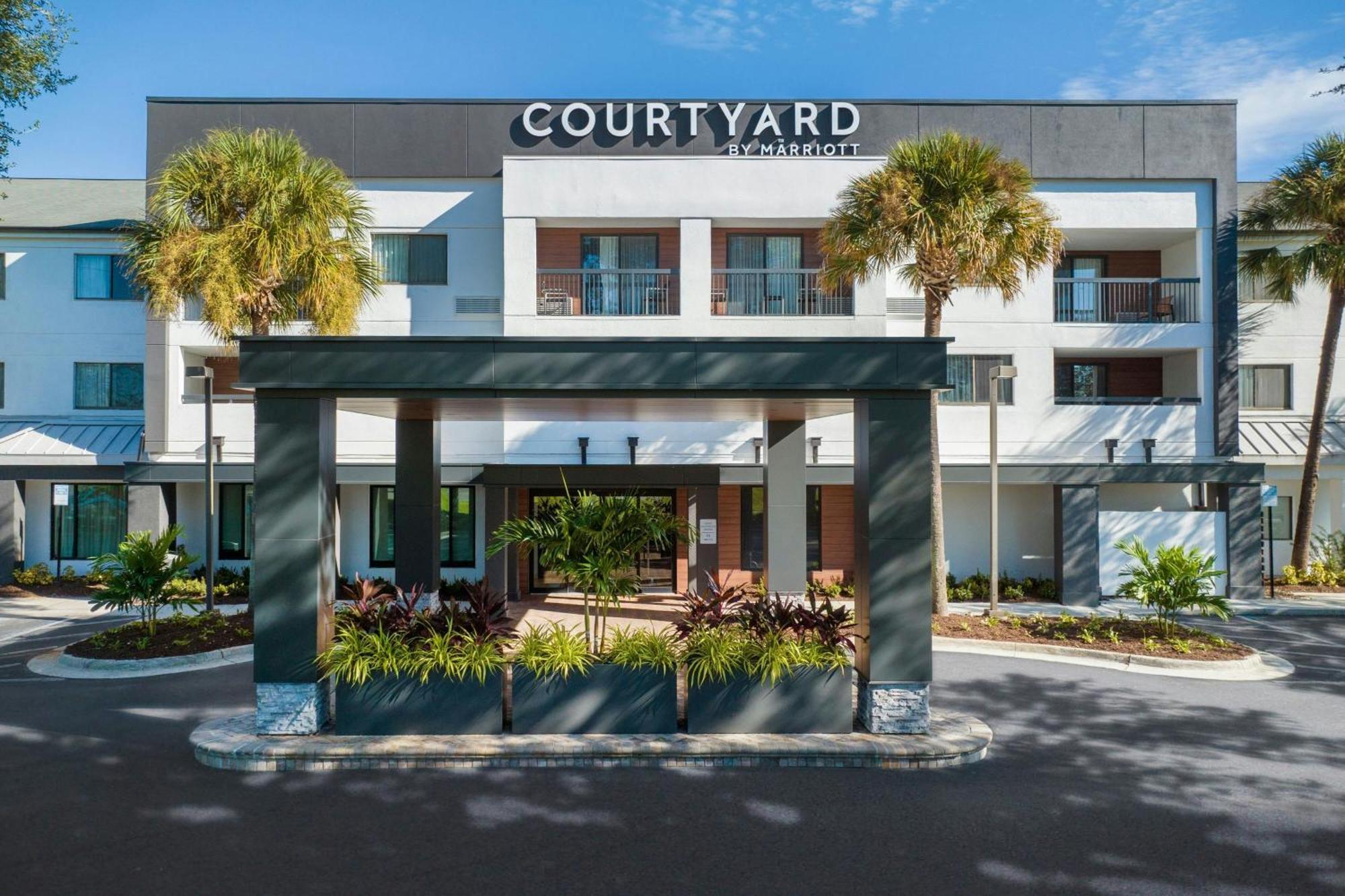 Courtyard Tampa North / I-75 Fletcher Экстерьер фото