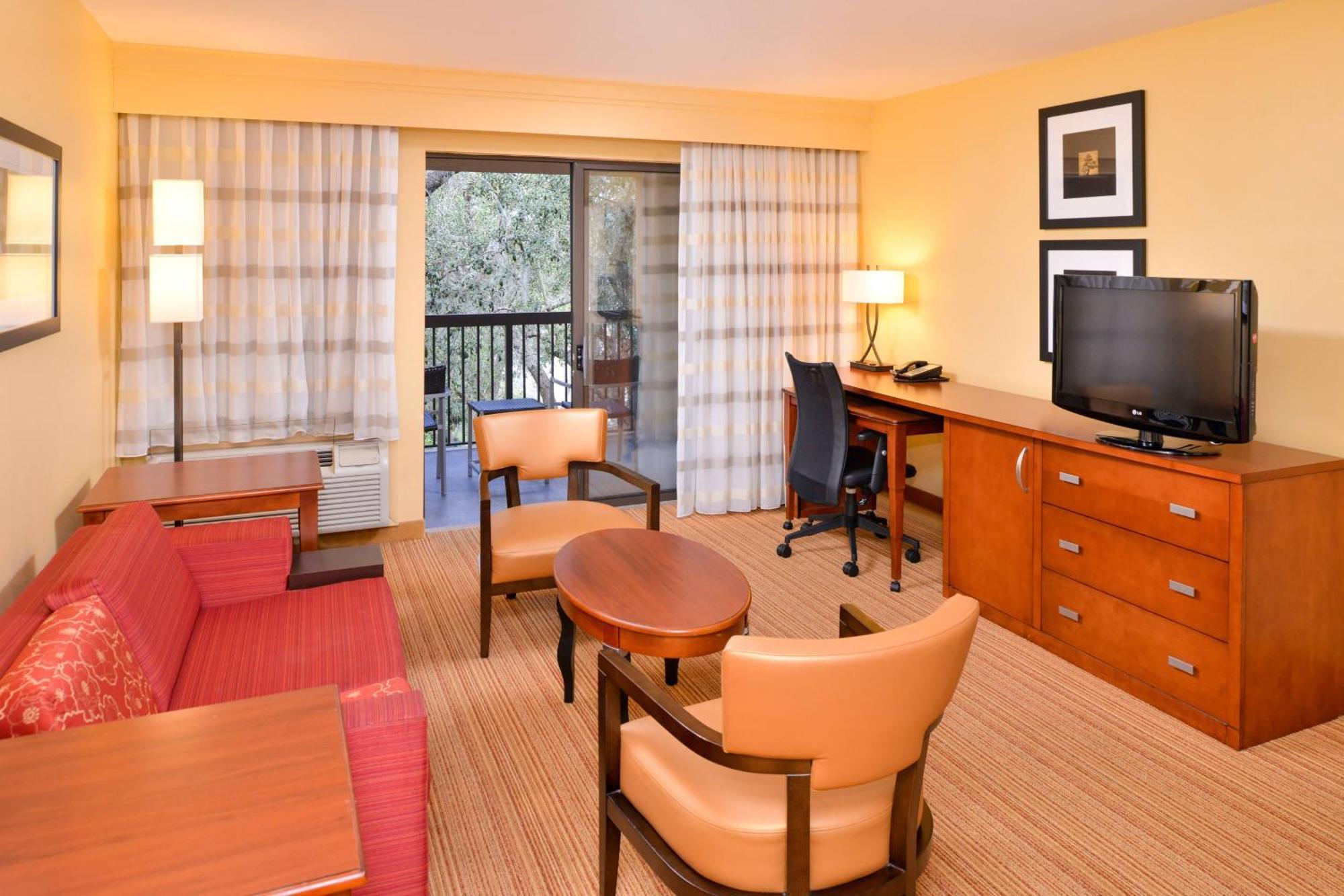 Courtyard Tampa North / I-75 Fletcher Экстерьер фото